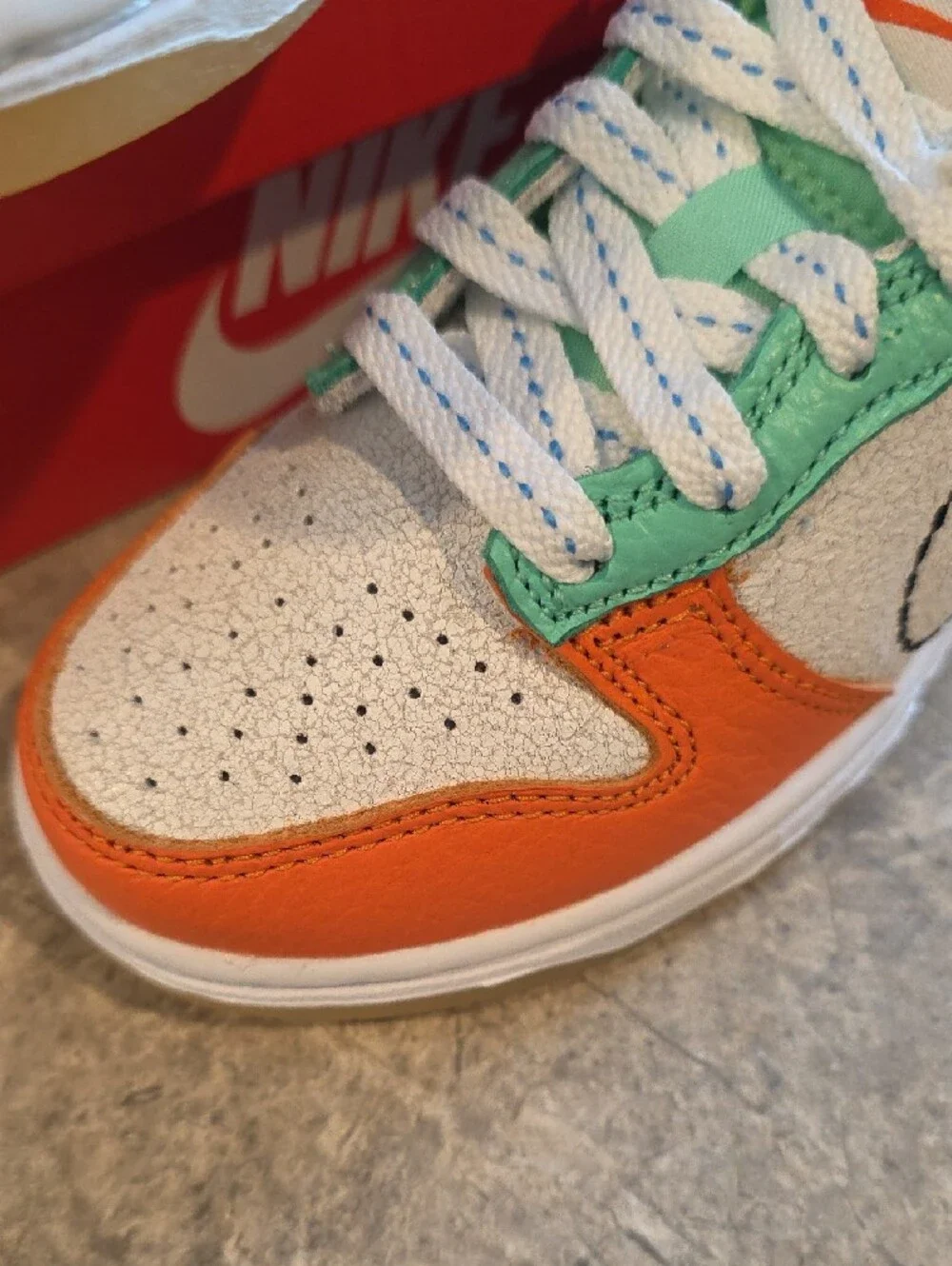 (J54) Nike Kids Low-Top Sneakers in White, Orange, Blue & Mint